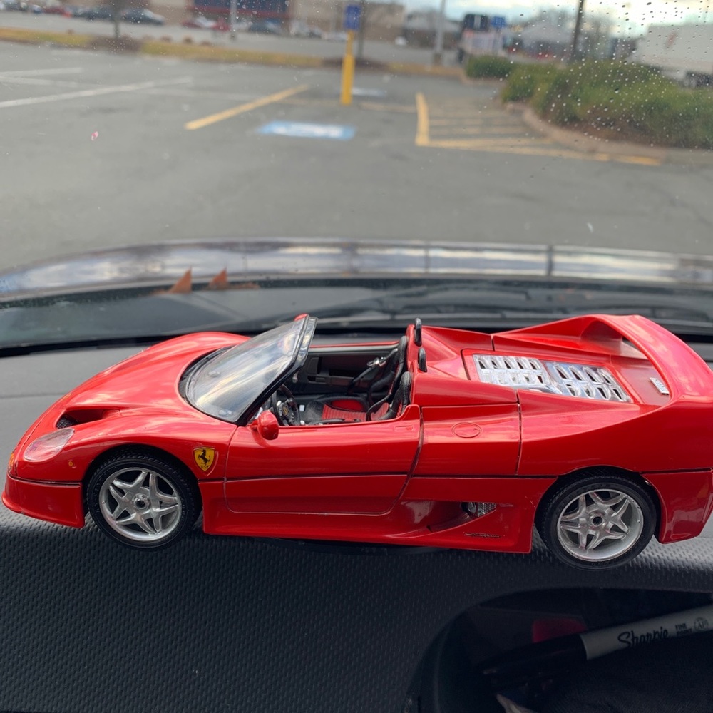 Burago 1995 Ferrari F50 Red 1:18 Scale Diecast Model